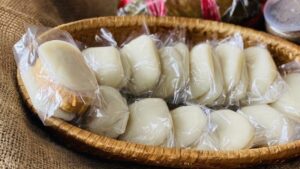 100g bánh dày bao nhiêu calo? Ăn bánh dày có béo không? - Ông Điền Food